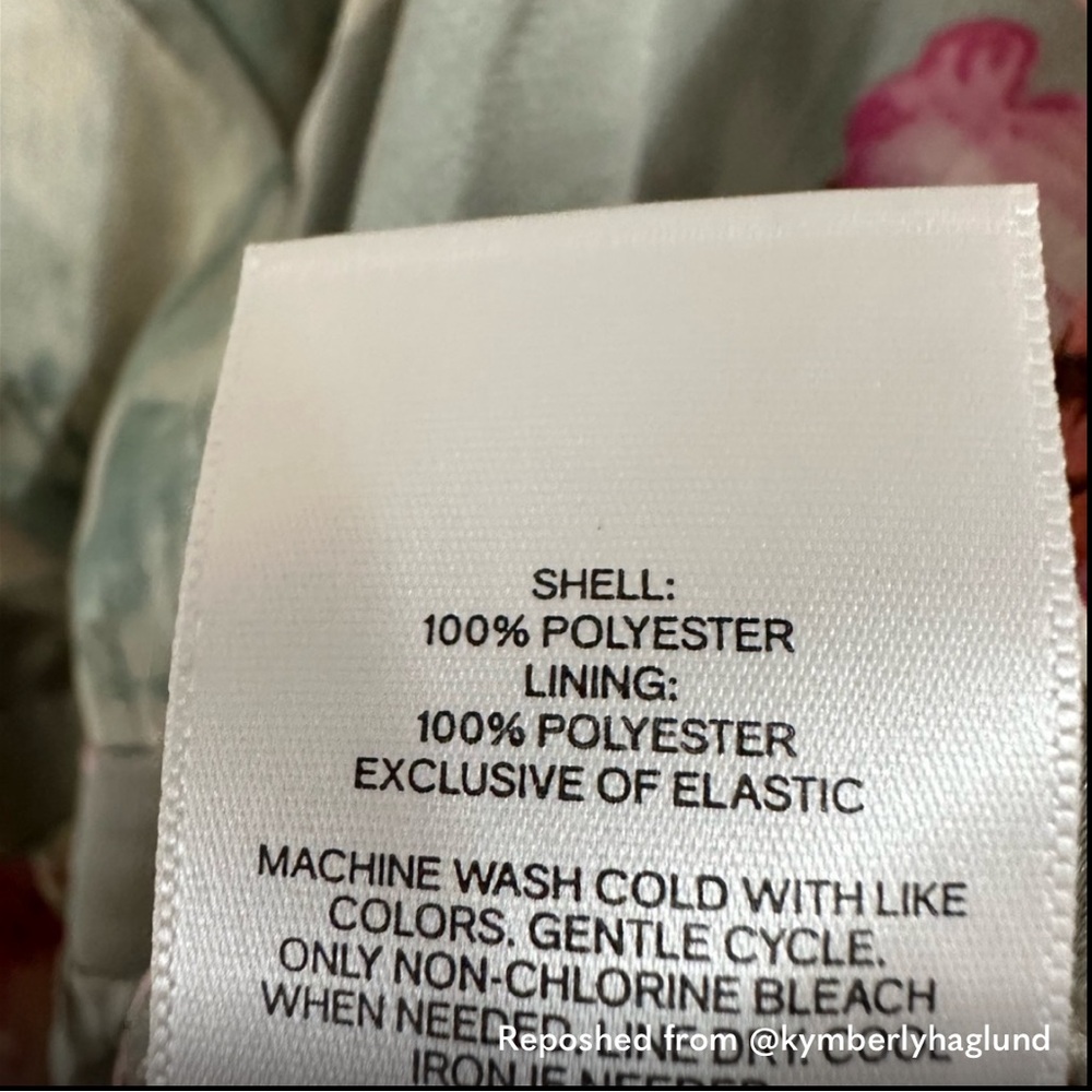 Express Ladies Sage Color Top With Raspberry Whit… - image 4